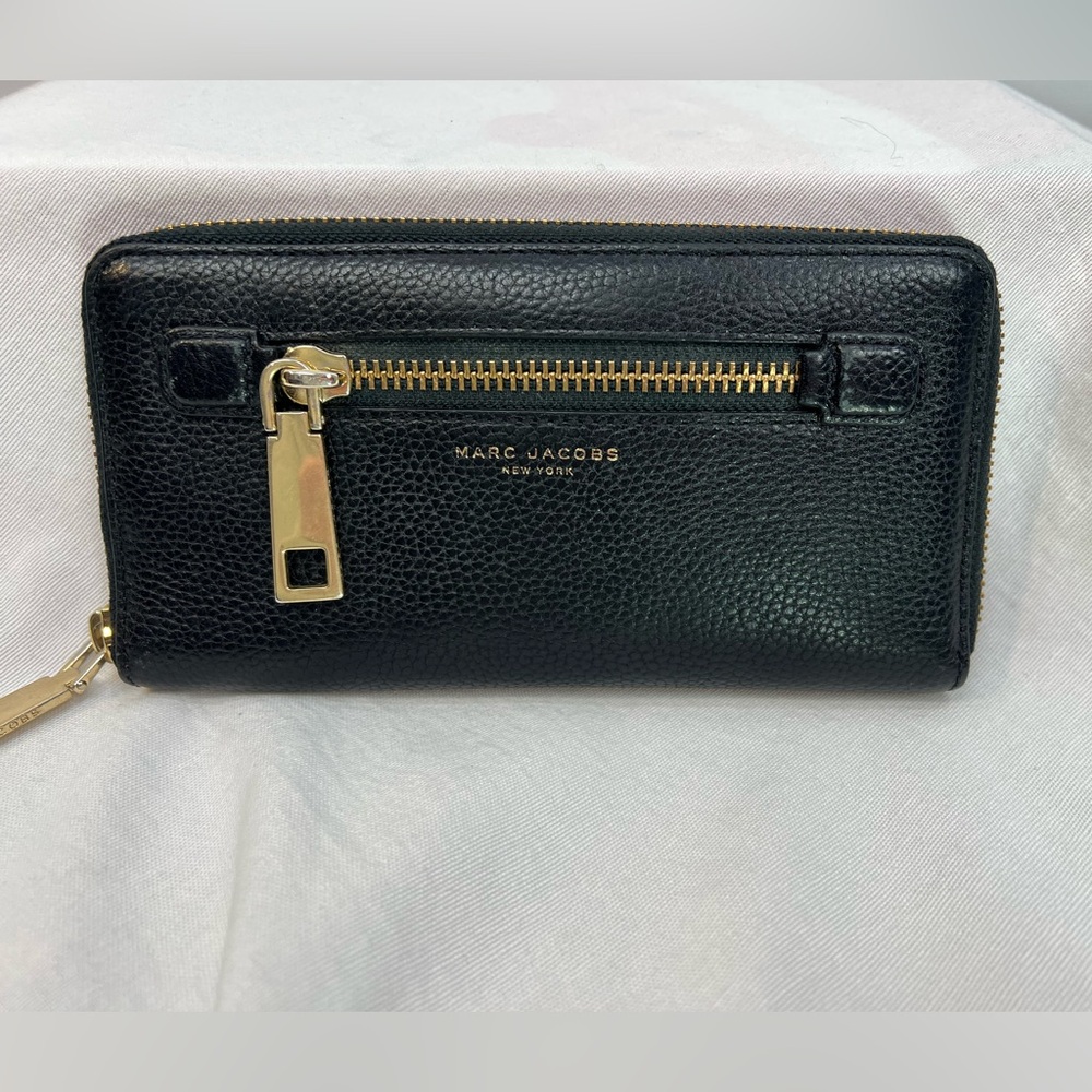 Marc Jacobs Black Leather Continental Long Zippered Wallet